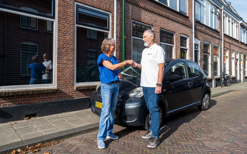 auto verkoop bevestigen en de autosleutels overdragen